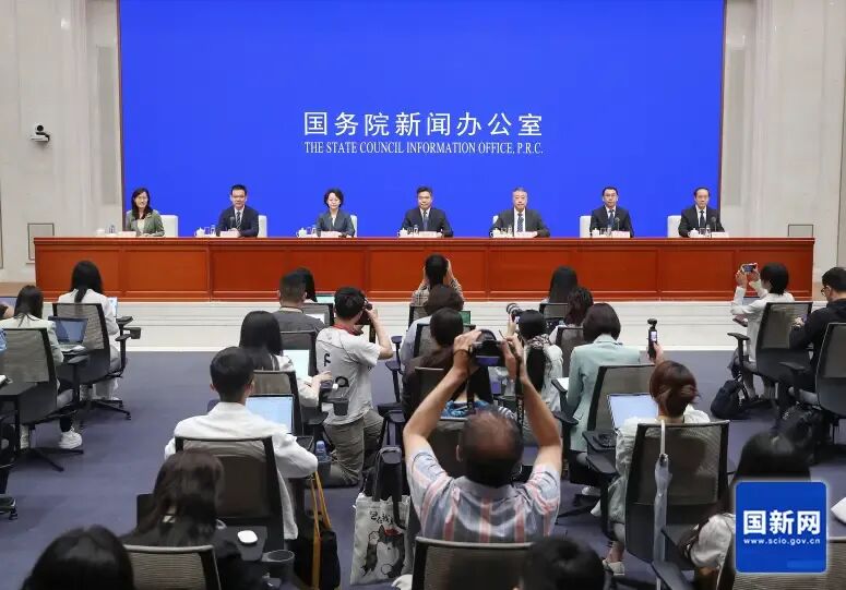 从“放开”到“立标准”——一项国家政策,照见我们七年的选择!